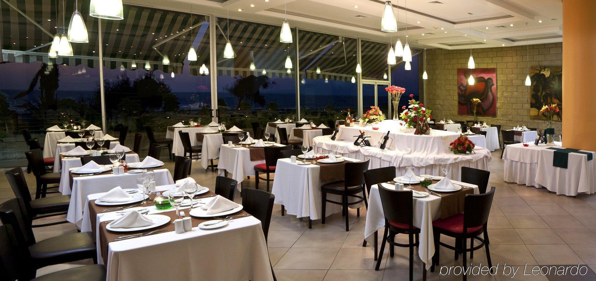 Nh Antofagasta Otel Restoran fotoğraf